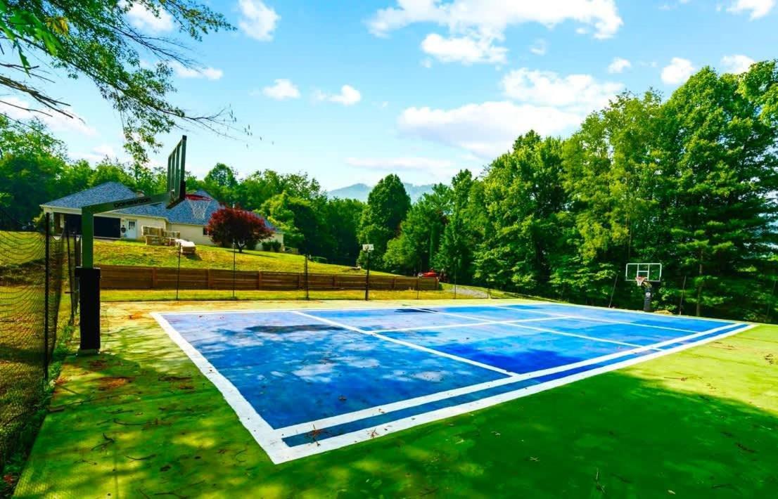 Gated Mansion - Basketball Court Movie Theater Views Big Stone Gap Exterior foto