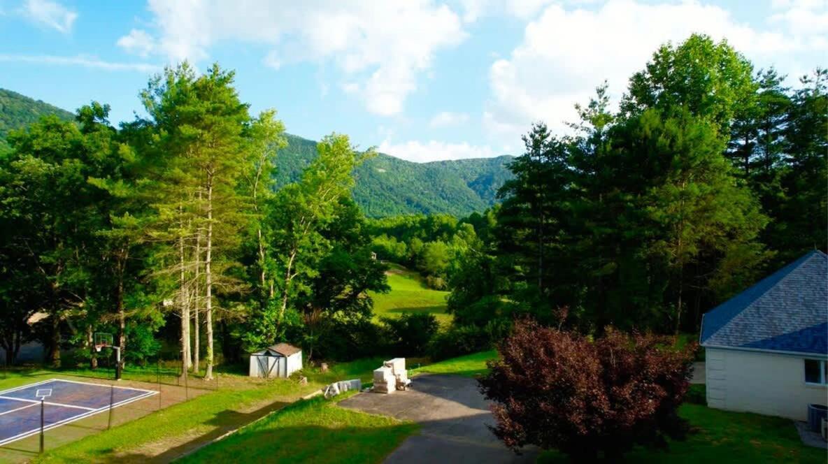 Gated Mansion - Basketball Court Movie Theater Views Big Stone Gap Exterior foto