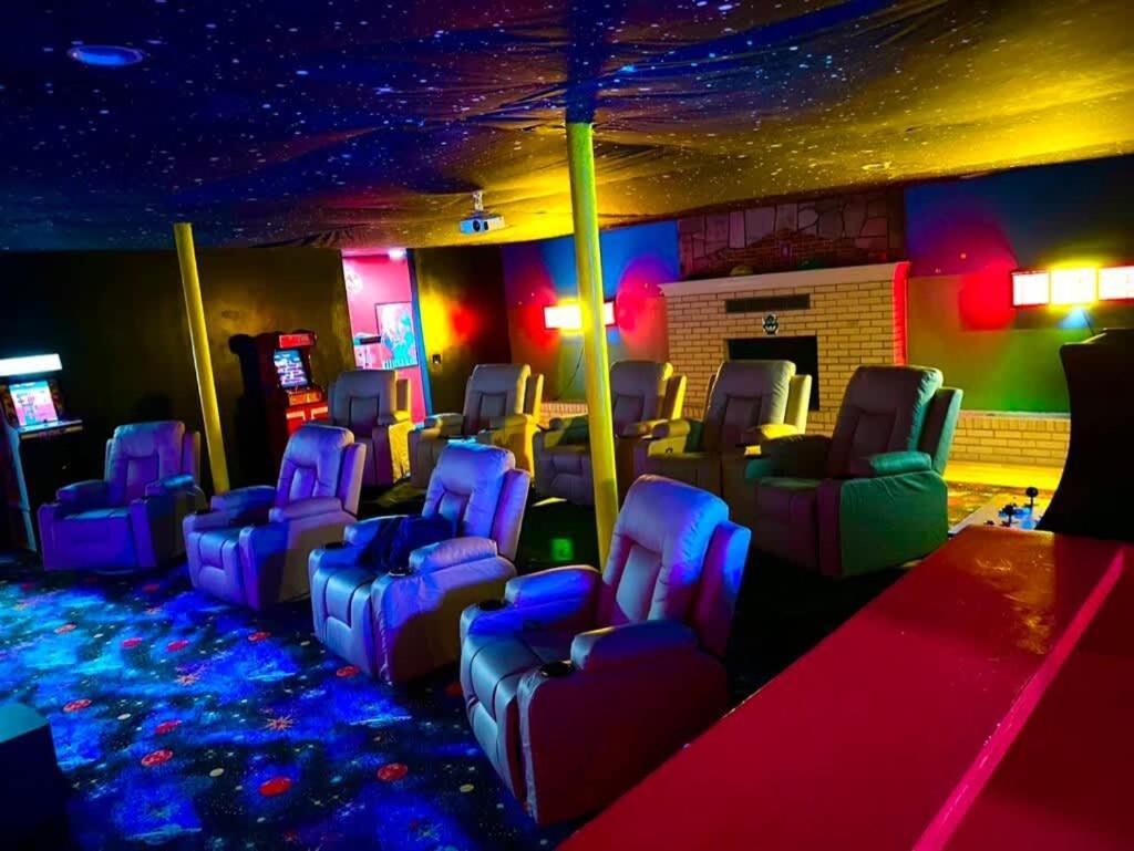 Gated Mansion - Basketball Court Movie Theater Views Big Stone Gap Exterior foto